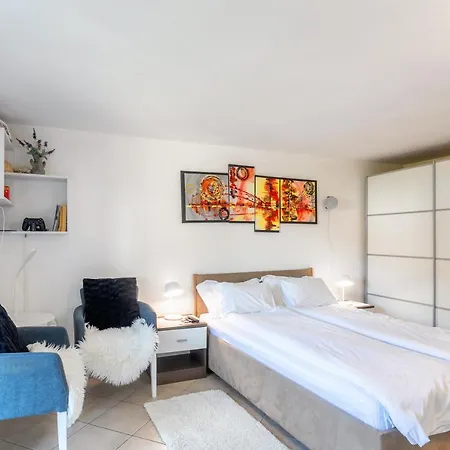 Apartment Ivica *
