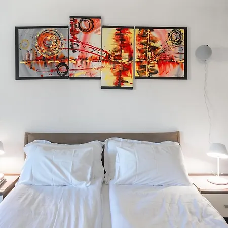 Ivica Apartment *