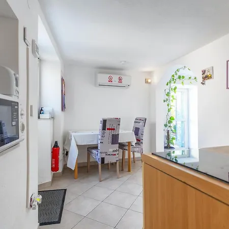 Ivica Apartment Hvar Town