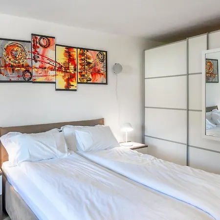 Apartment Ivica *