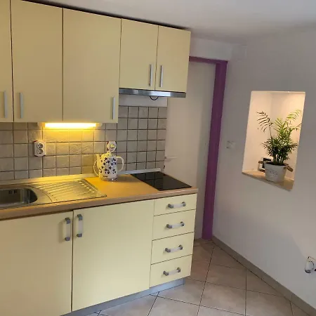 Ivica Apartment *